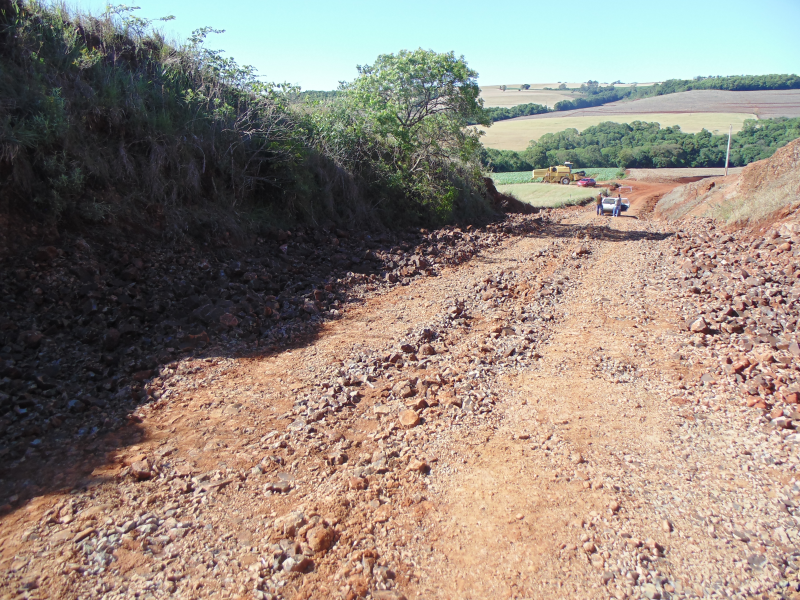 MELHORIAS EM ESTRADAS DO INTERIOR
